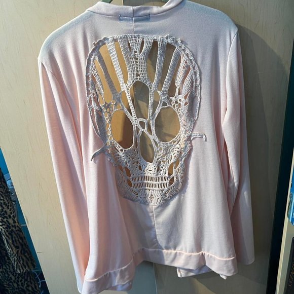Light Pink Sugar Skull on the Back Top Sz Small S - Picture 8 of 8